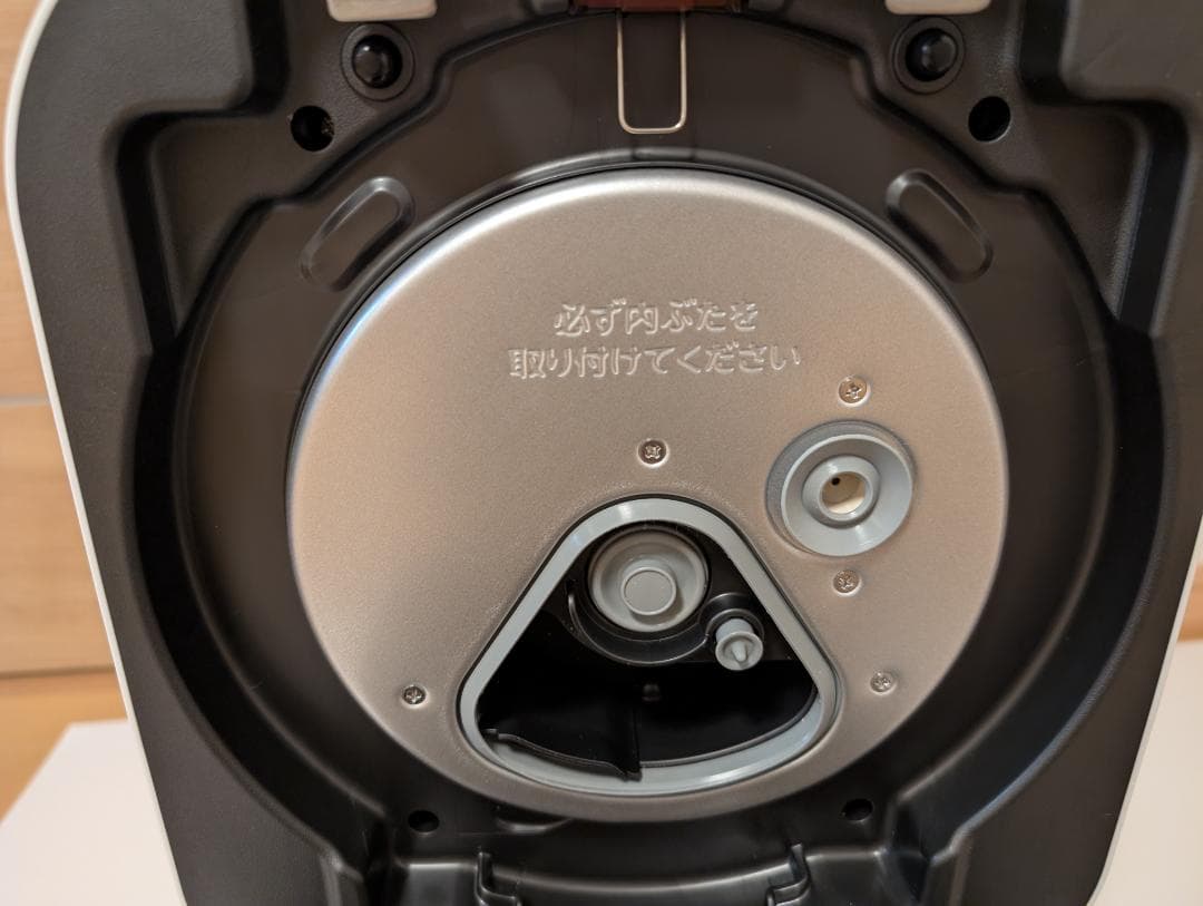 【2025年製】東芝　真空圧力IH炊飯器　RC-10HGX 炊飯器　白色