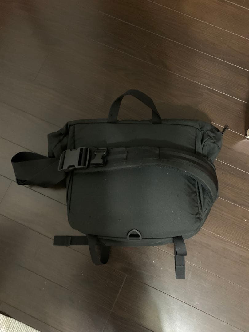 MYSTERY RANCH メッセンジャーバッグ ブラック　インベーダー