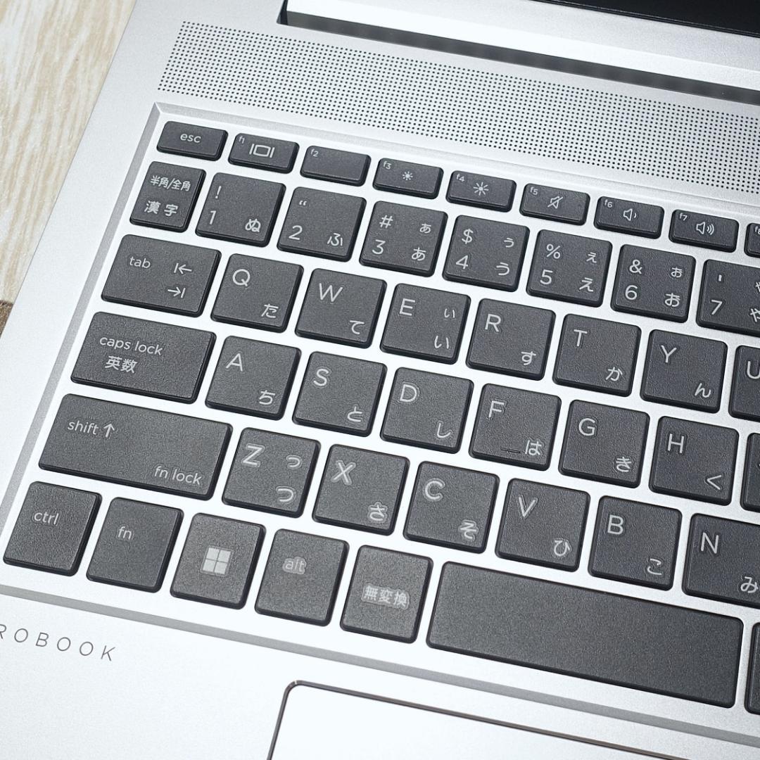 超高速新品ＳＳＤ５００ＧＢ換装済み✨美品の東京生産✨１０コアの第１２世代コアｉ５