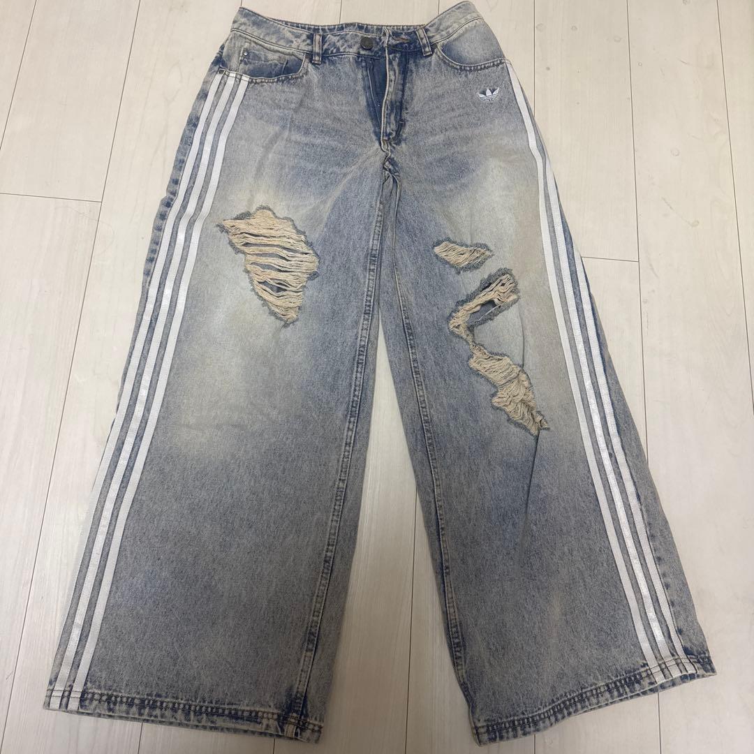 【ア】adidas ダメージ加工 ワイドレッグデニム