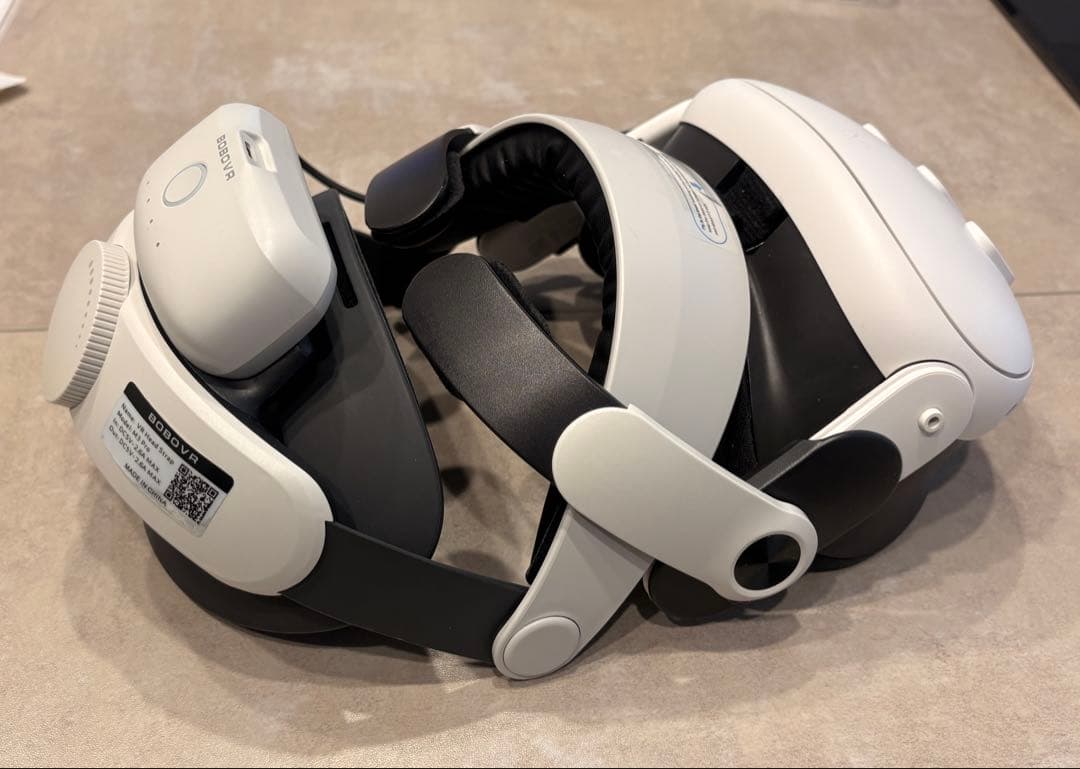  Quest 3 VRヘッドセット(サードパーティ製周辺機器付き)