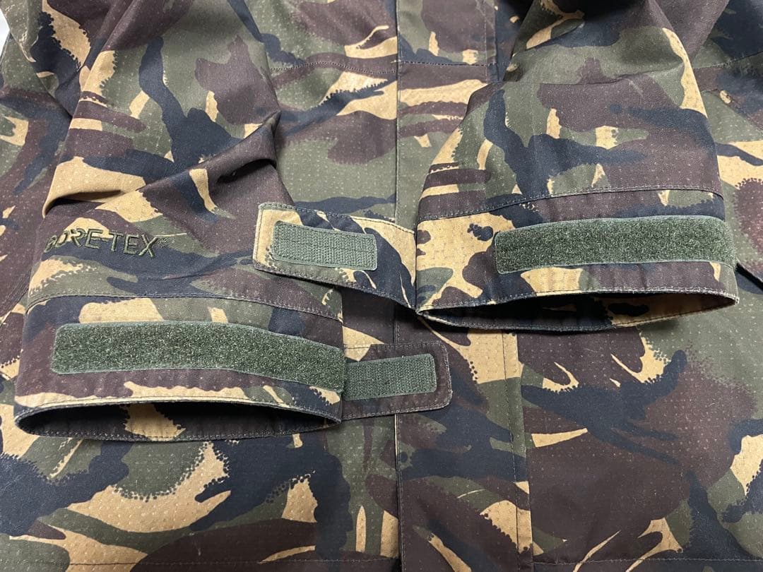 BURTON バートン GORE-TEX RADIAL JACKET 迷彩 M