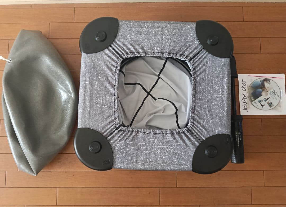 ジェリーフィッシュチェア　グレー