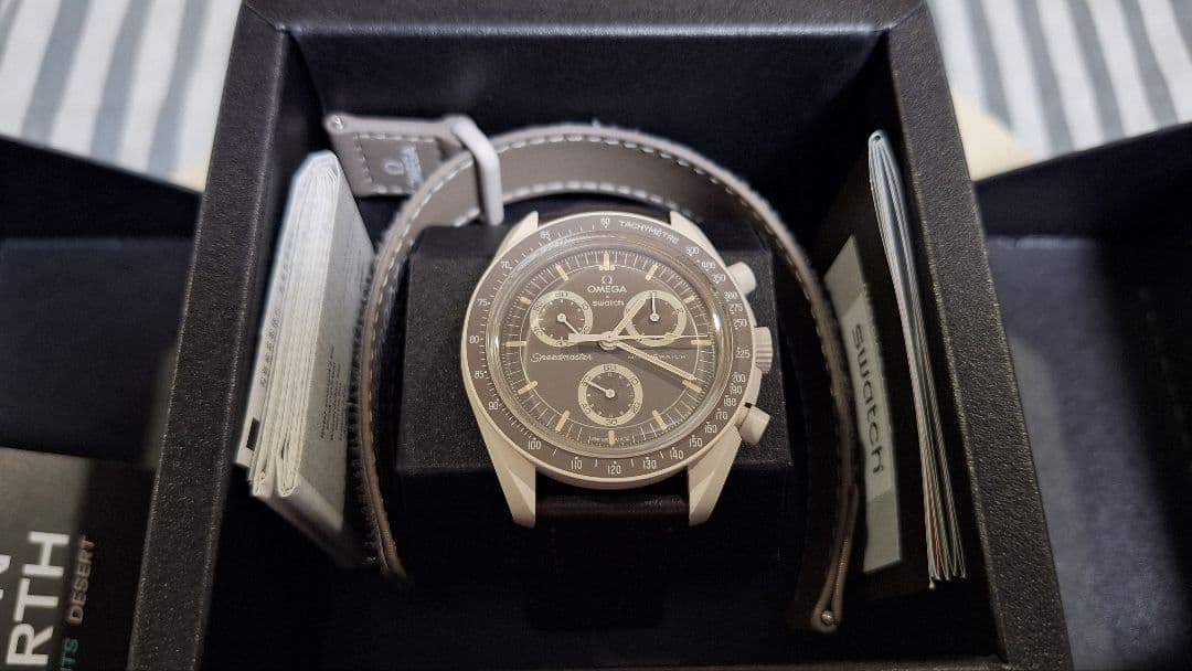スウォッチ　オメガ　MISSION ON EARTH - DESERT