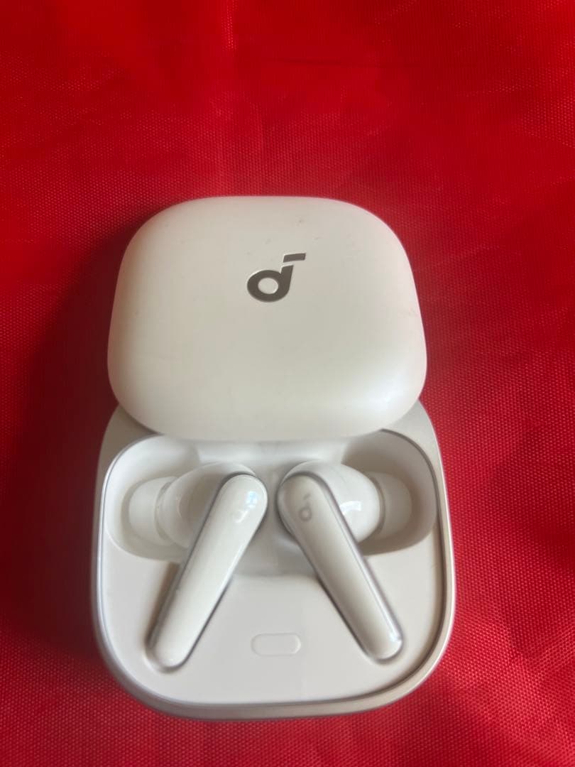 Anker ワイヤレスイヤホン ホワイト