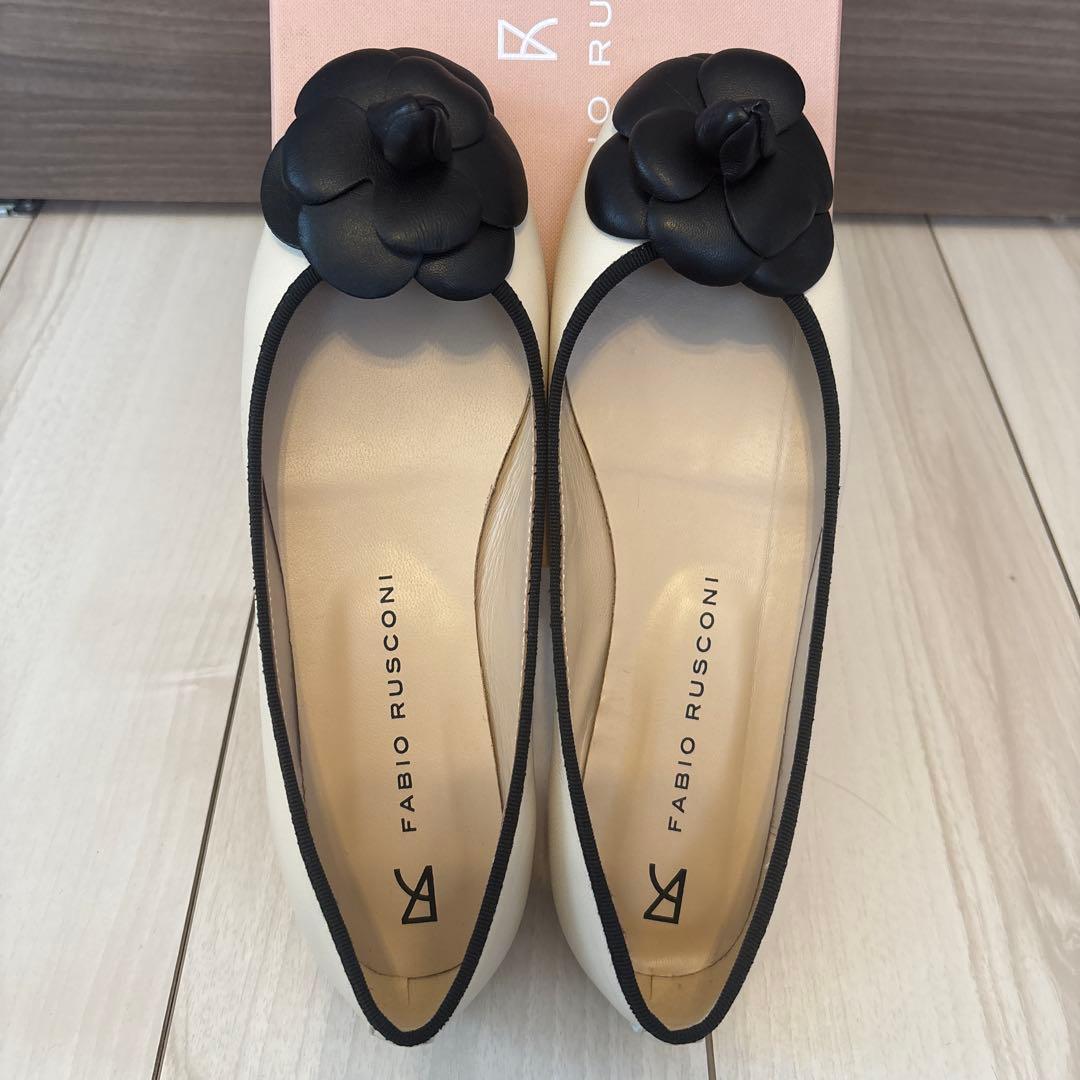 【FABIO RUSCONI】ラウンドトウカメリアバレエシューズ