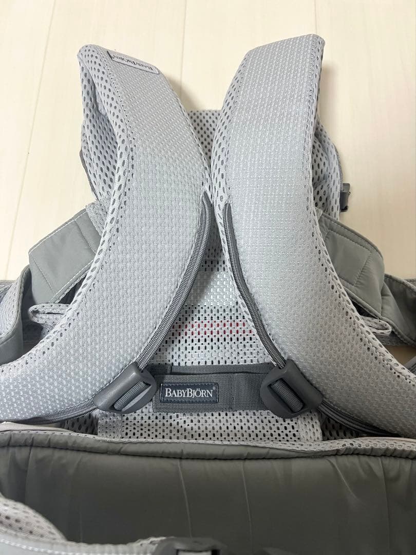 4way ベビービョルン ベビーキャリア シルバーメッシュ新生児から3歳まで