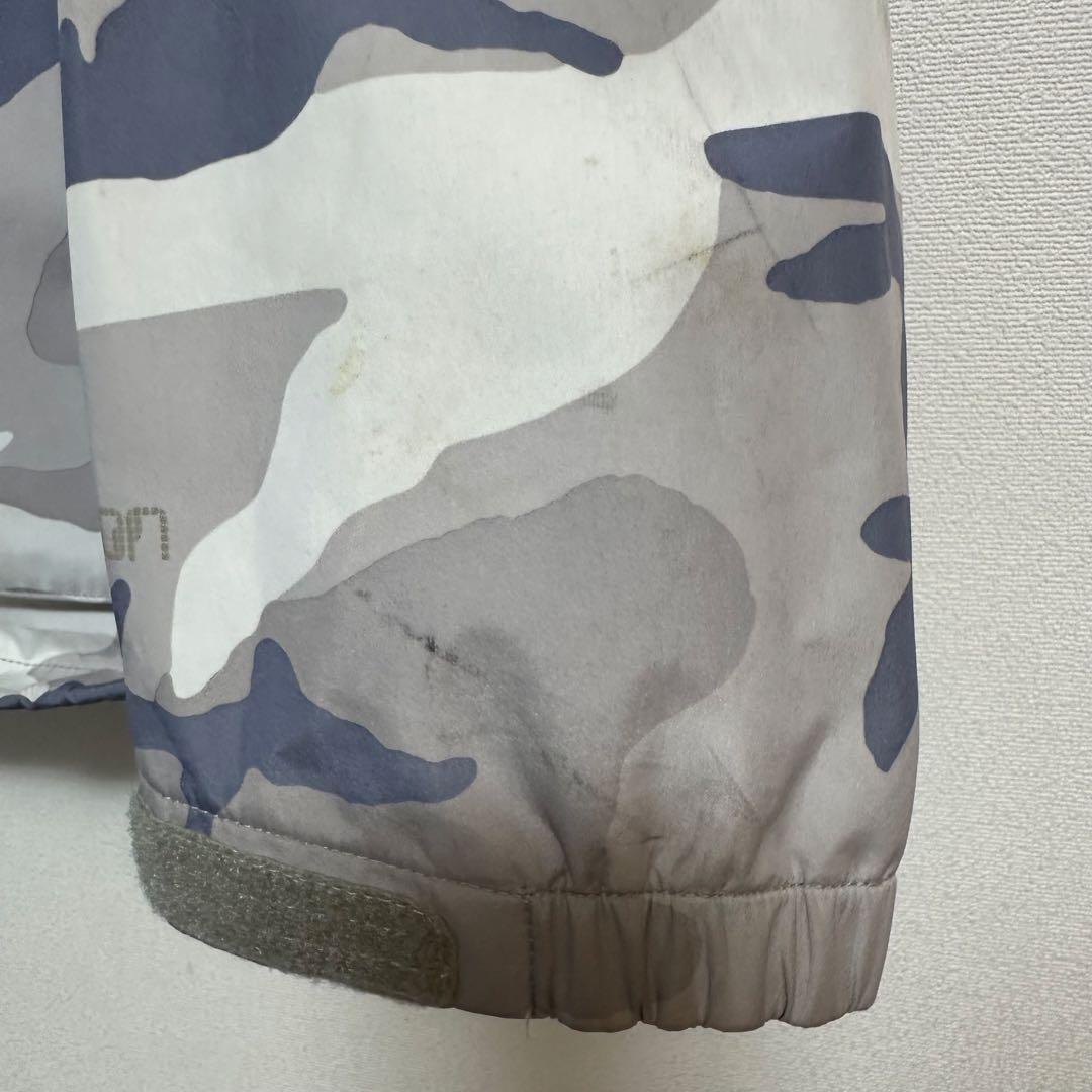 ★お値下げ★BURTONスノーボードウェア　カモフラージュ柄　上下セットLサイズ