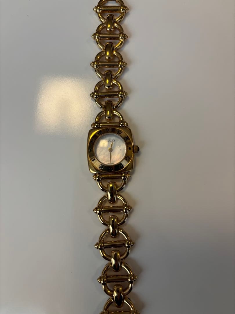 GUCCI グッチ　6400L 腕時計　ゴールド