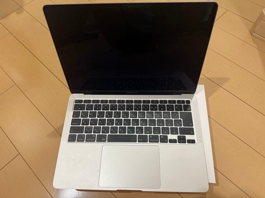 美品　Macbook air M1 2020