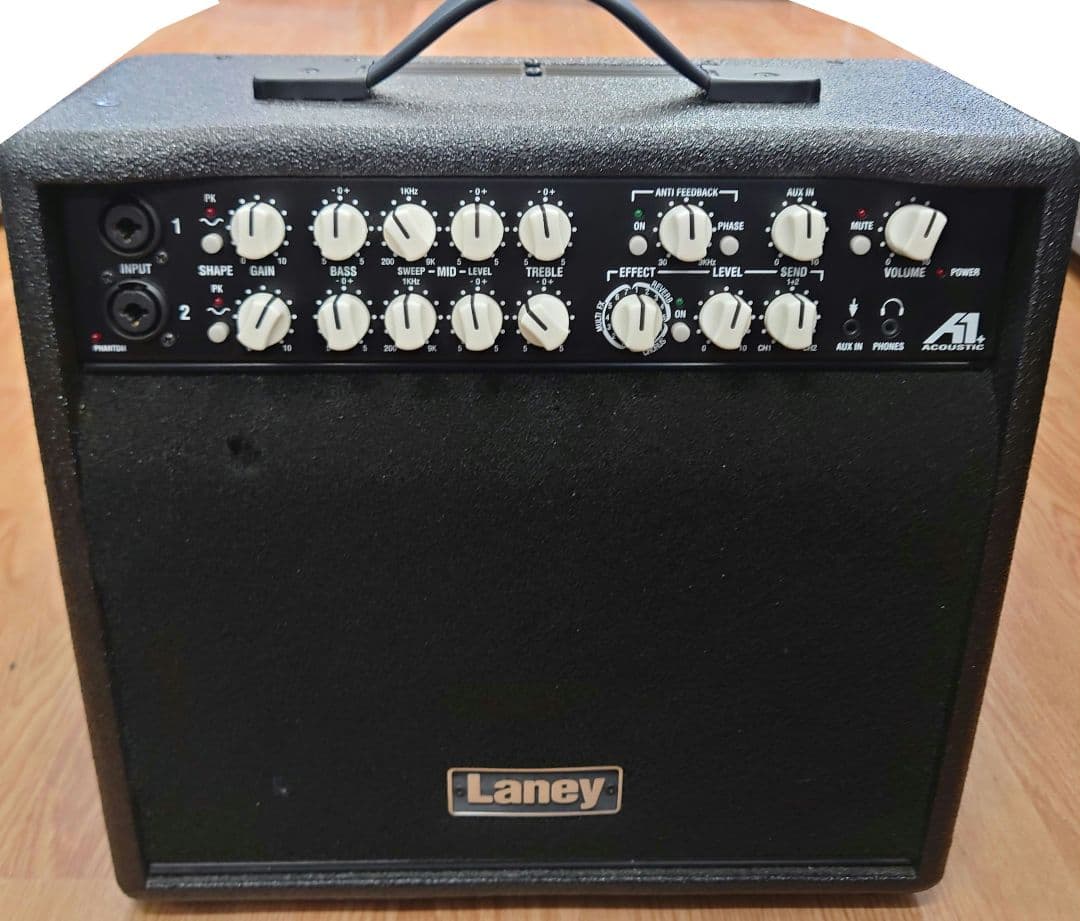 ■■LANEY A1＋　アコースティックギター用アンプ