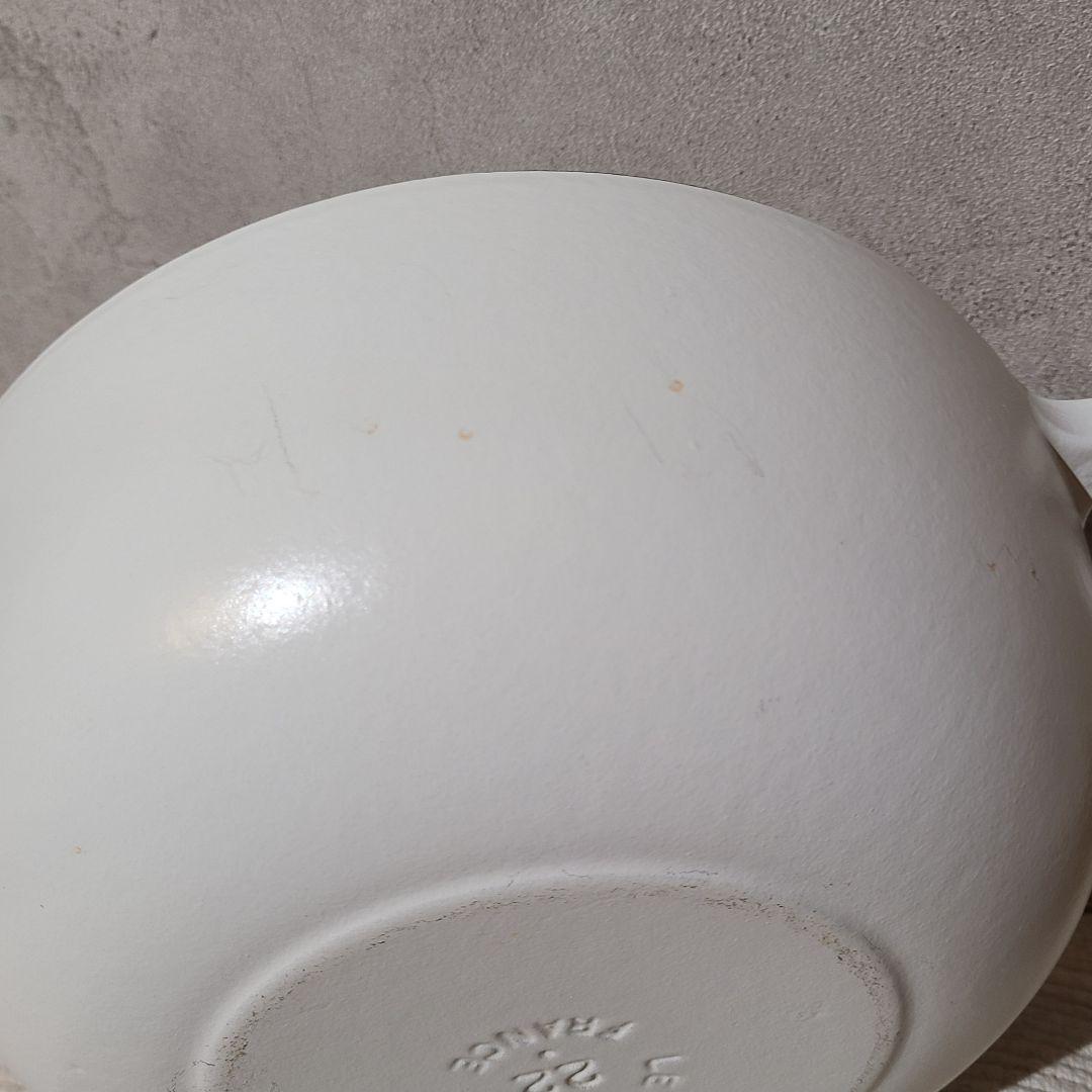 ルクルーゼ　マルミット　スターレリーフ　コットン　ゴールドツマミ　22cm