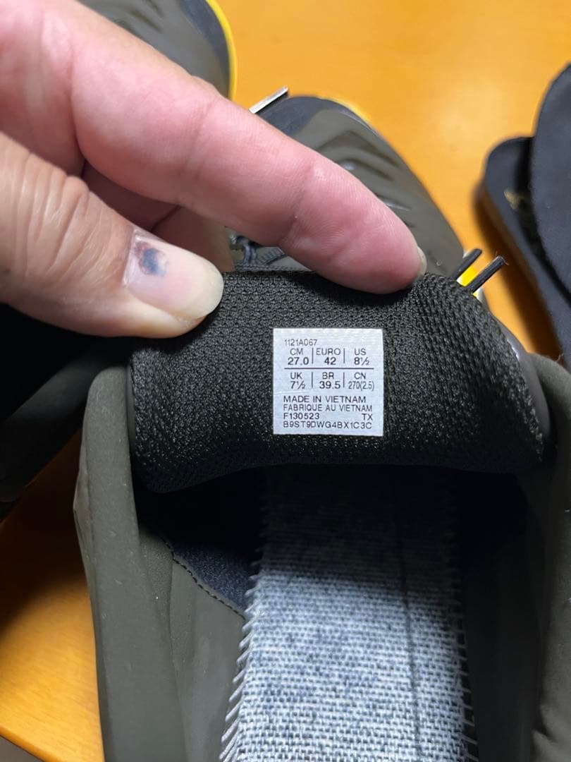 アシックス　GOLDSTAGE FANG スパイク　27センチ