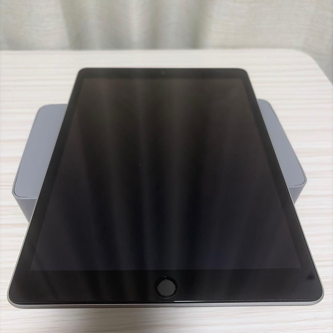 Apple iPad 第9世代 グレー 本体 WiFiモデル 64GB