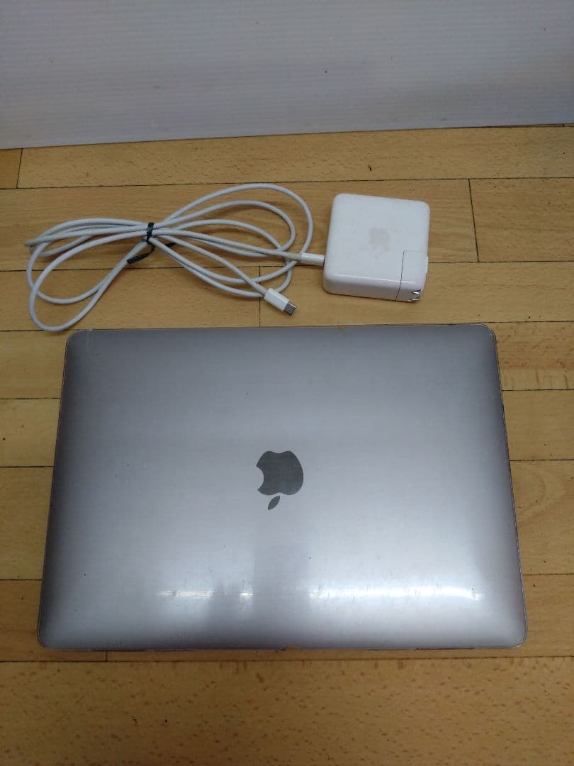 MacBook 充電器付き