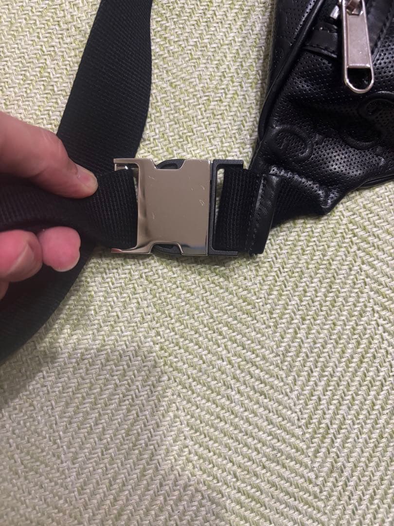 (めりかり)GUCCI グッチ GGエンボス レザー ベルトバッグ