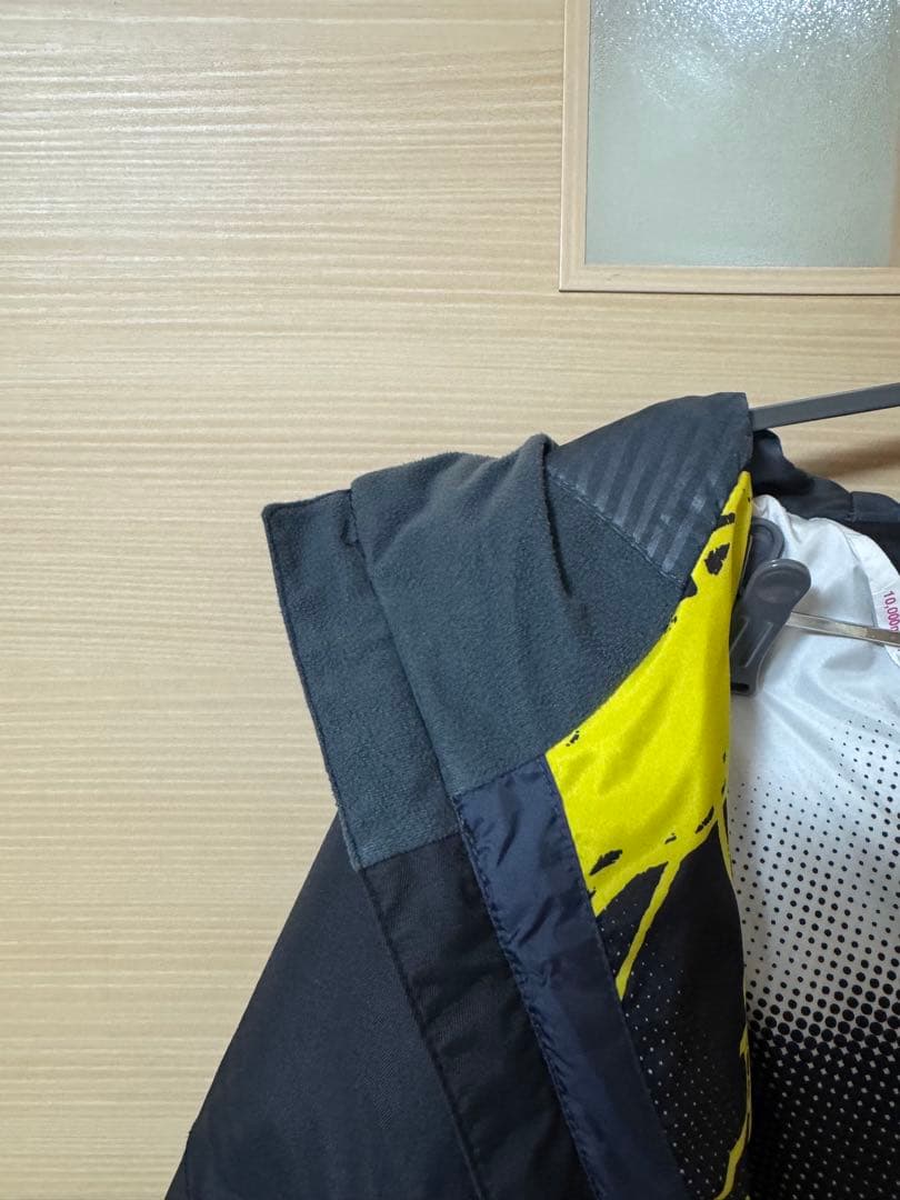 【美品】VOLCOM ボルコム スノーボードウェア ジャケット Mサイズ メンズ