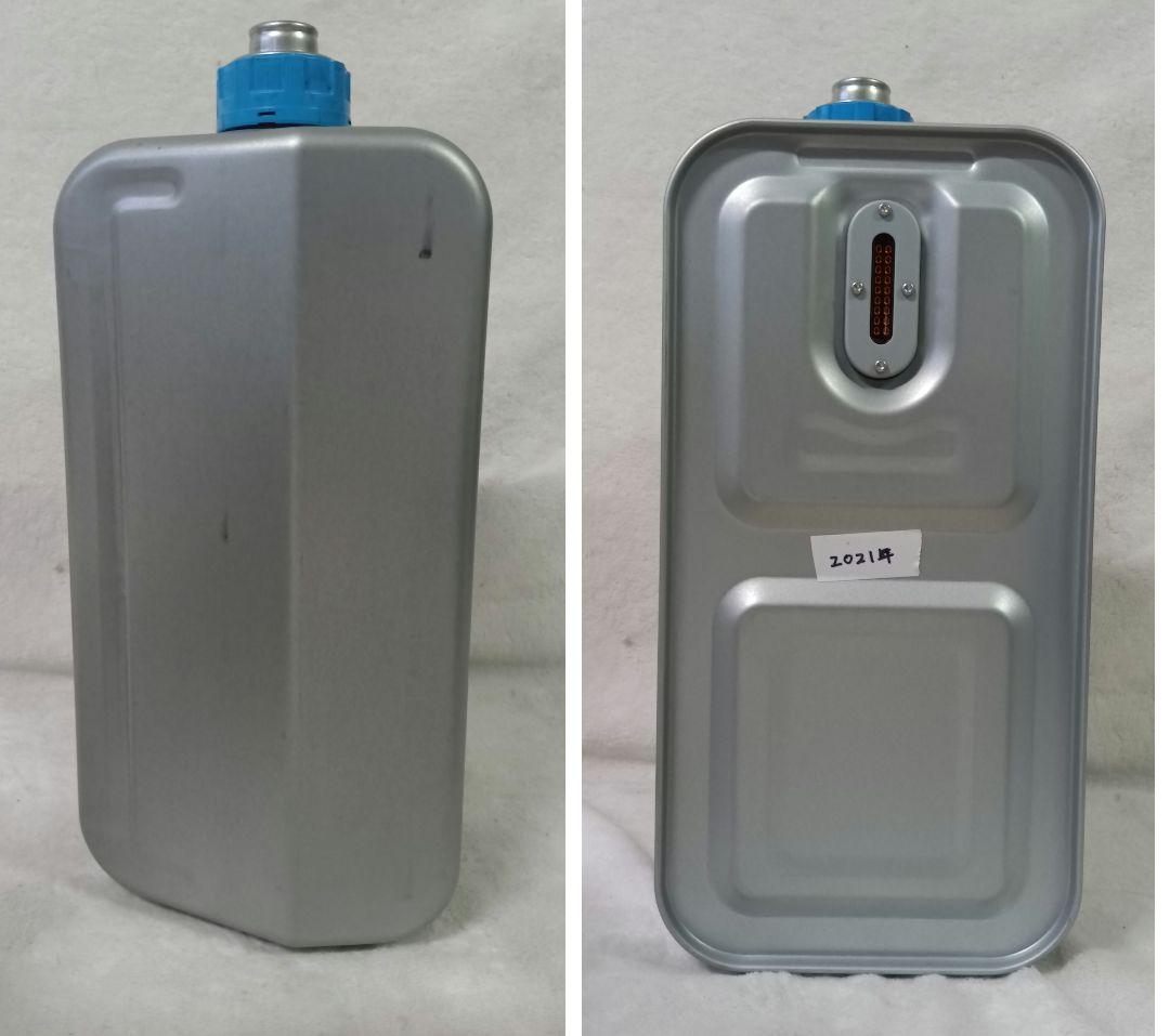 トヨトミ　LC-332　石油ファンヒーター　2021年製　マットホワイト