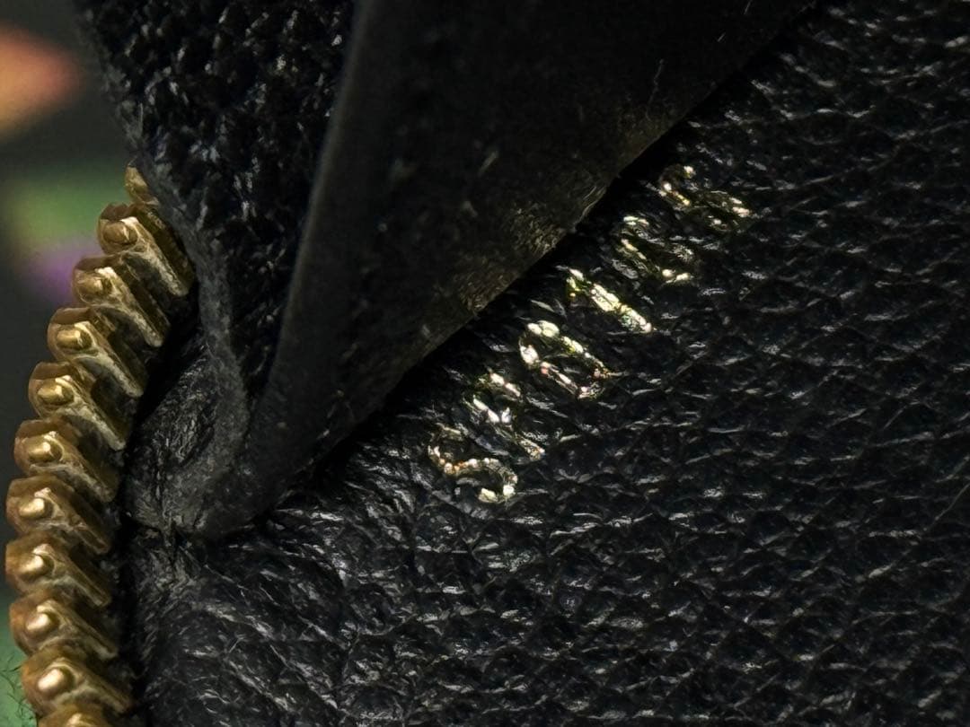 LOUIS VUITTONルイヴィトン　ジッピーウォレット長財布　ブラック