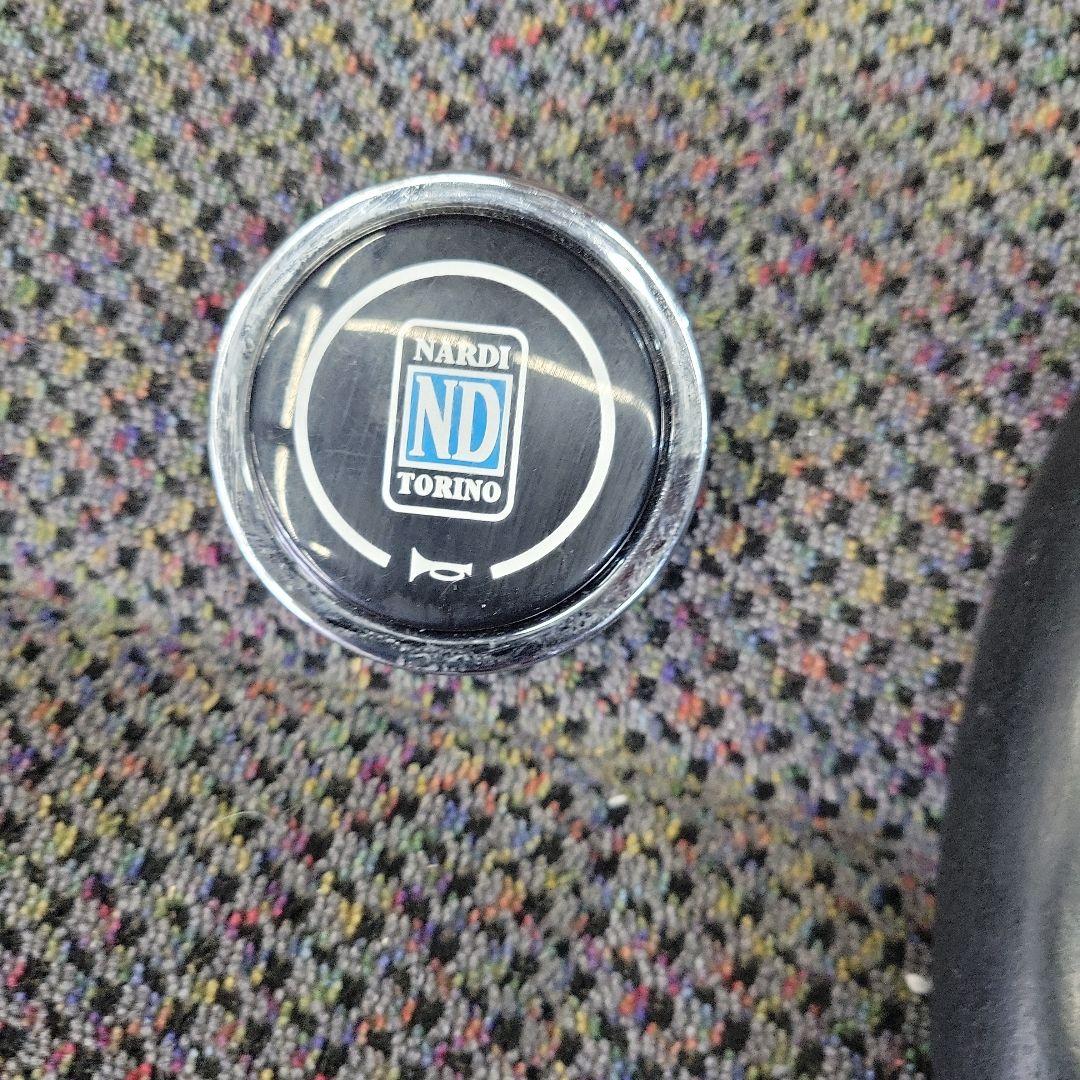 今だけ値下げ希少Nardi33パイ ステアリングホイール 3スポーク