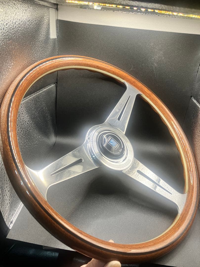 破格！！ナルディ　ウッドステアリング