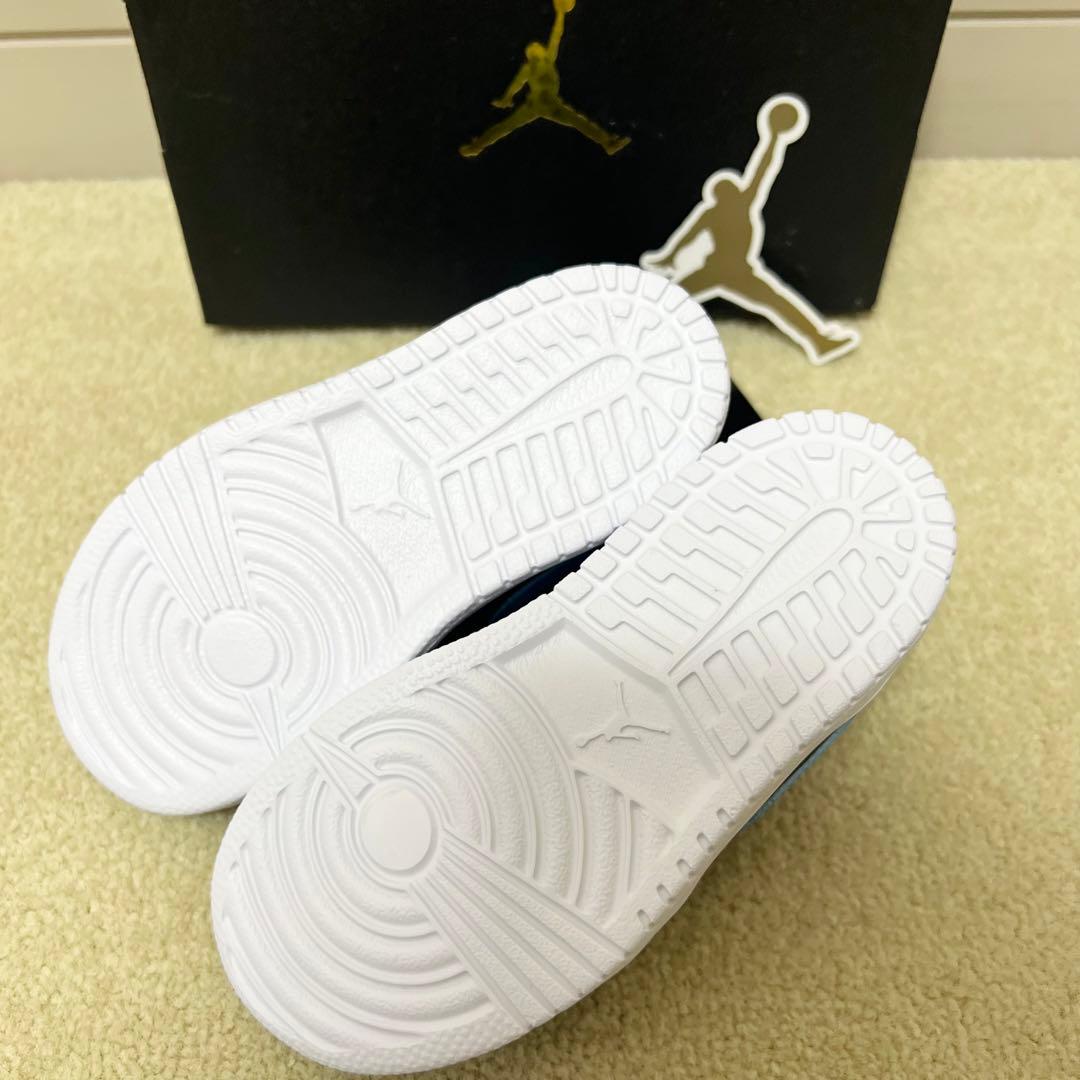 【新品】ナイキ ジョーダン 1ロー NIKE 15 キッズ スニーカー 希少