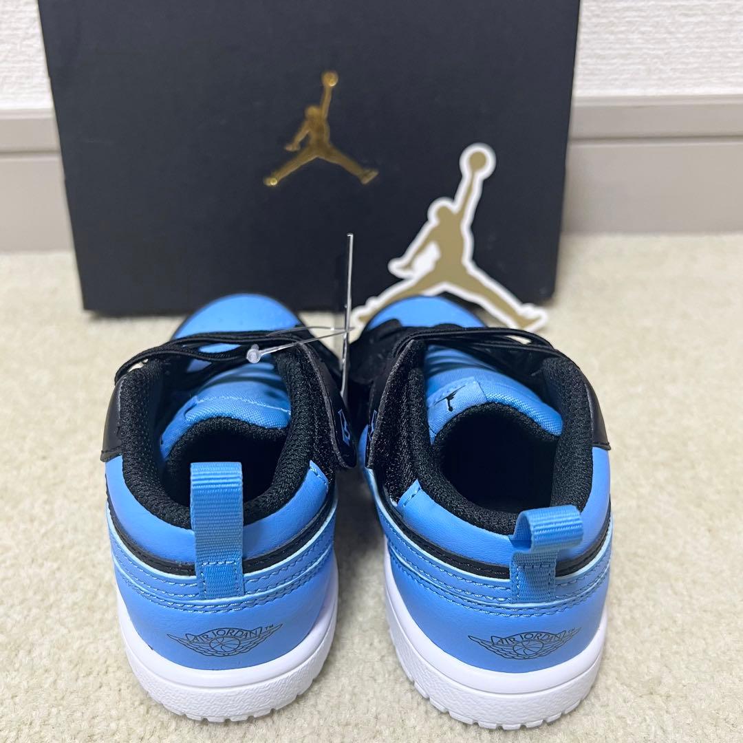 【新品】ナイキ ジョーダン 1ロー NIKE 15 キッズ スニーカー 希少