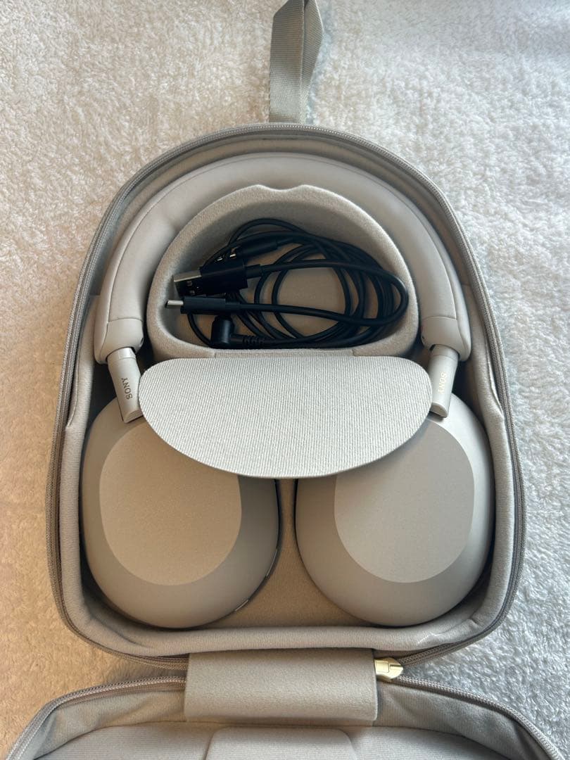 【美品】SONY WH-1000XM5 ヘッドホン プラチナシルバー ホワイト