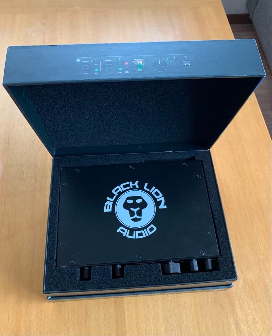 【BLACK LION AUDIO】 オーディオインターフェース