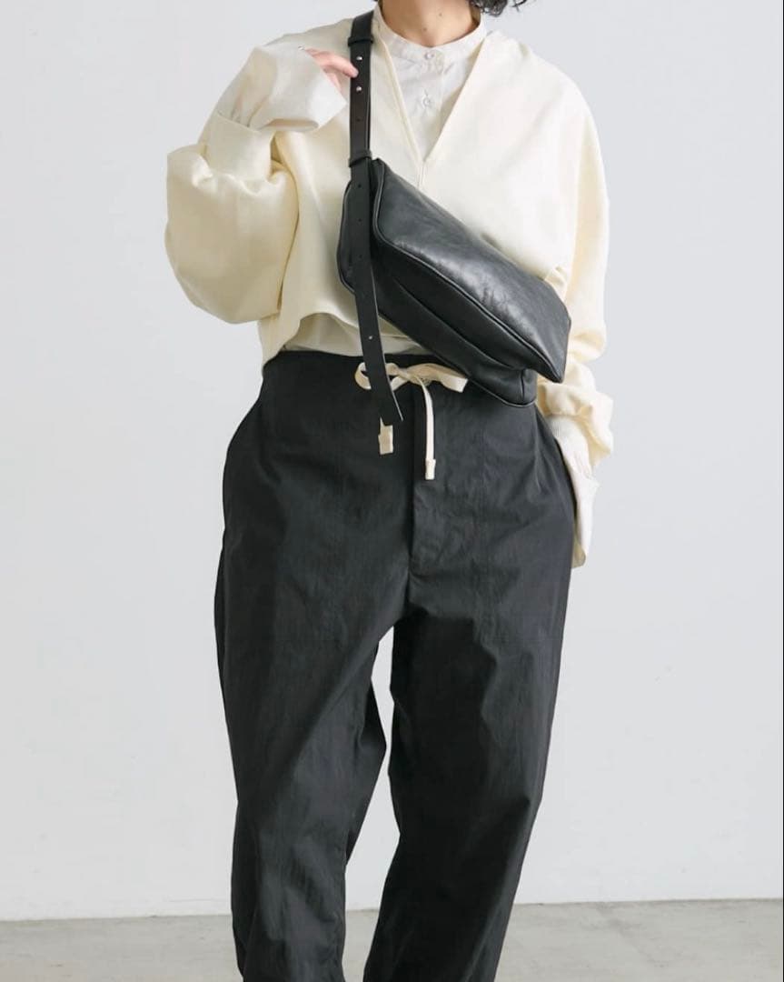 ear PAPILLONNERミニスワローマチショルダーバック 本革レザー