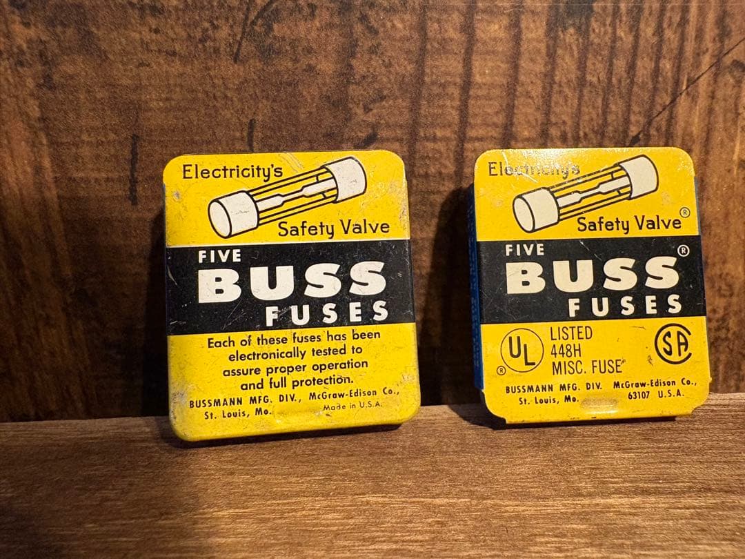 希少！アンティーク　ディスプレイ　スタンド　& ヴィンテージヒューズセット