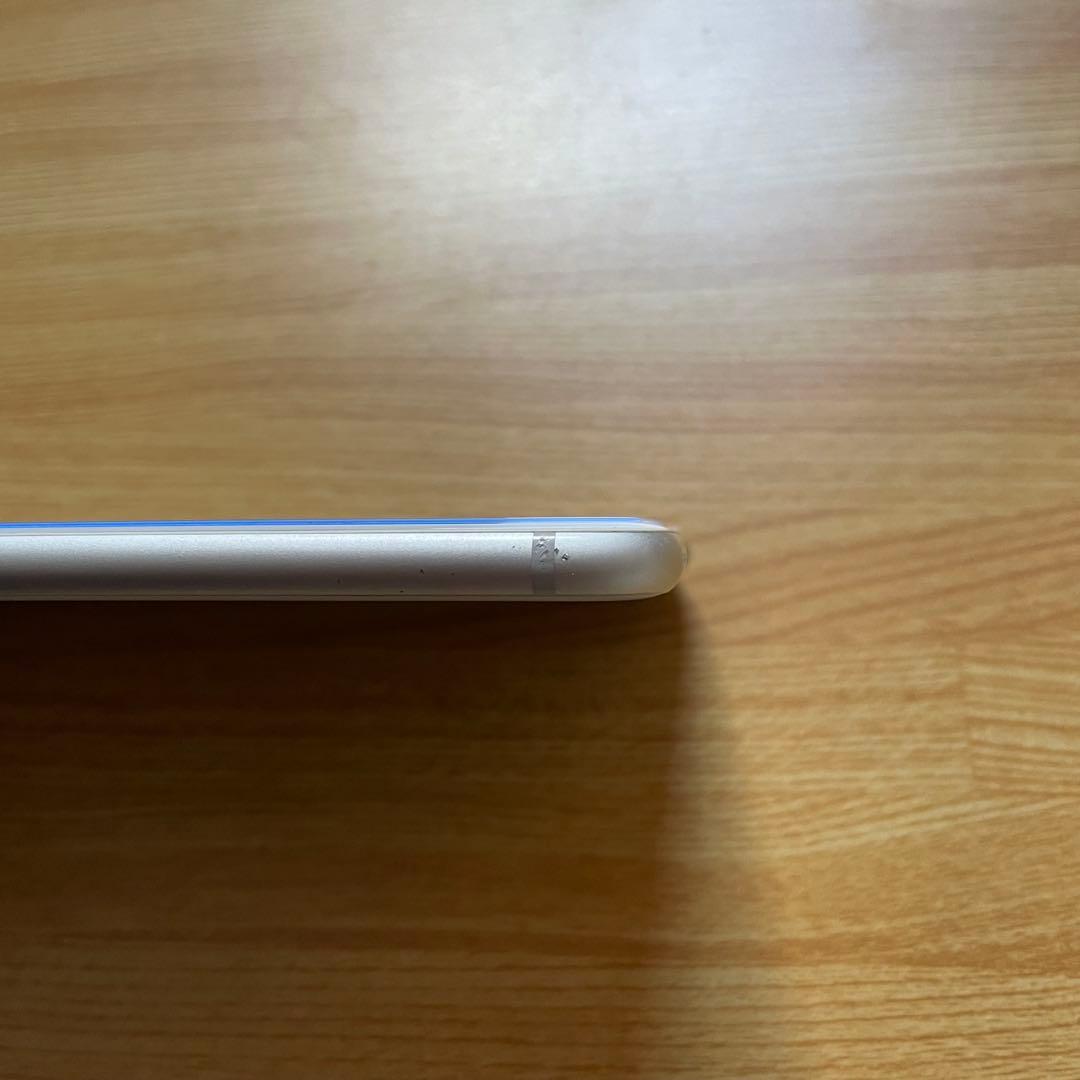 Apple iPhone 8 / 64GB / シルバー