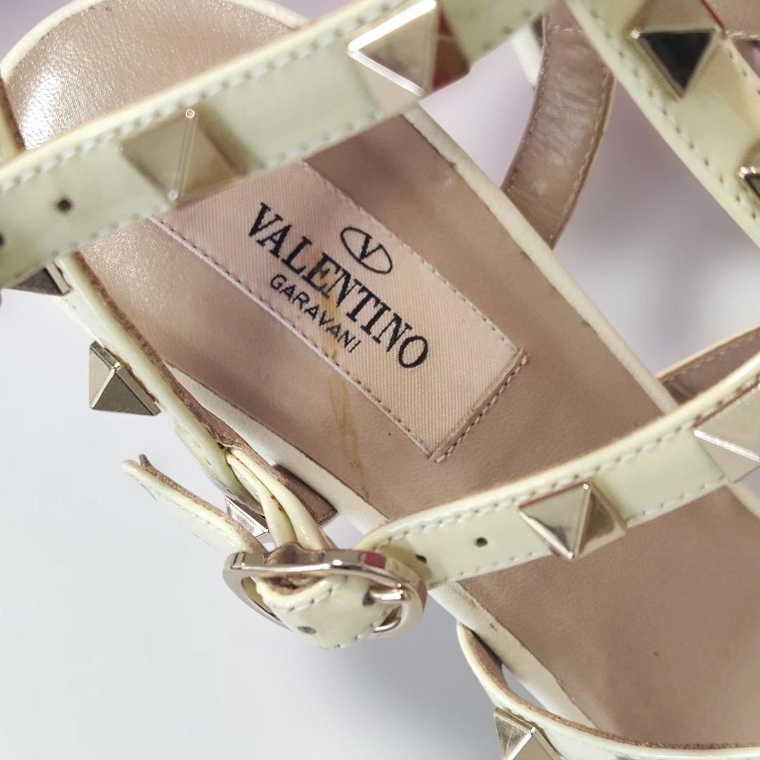 ヴァレンティノガラヴァーニ ハイヒール 38 ロックスタッズ エナメル サンダル