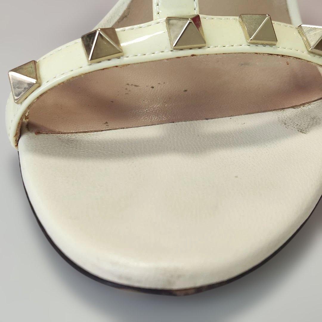 ヴァレンティノガラヴァーニ ハイヒール 38 ロックスタッズ エナメル サンダル