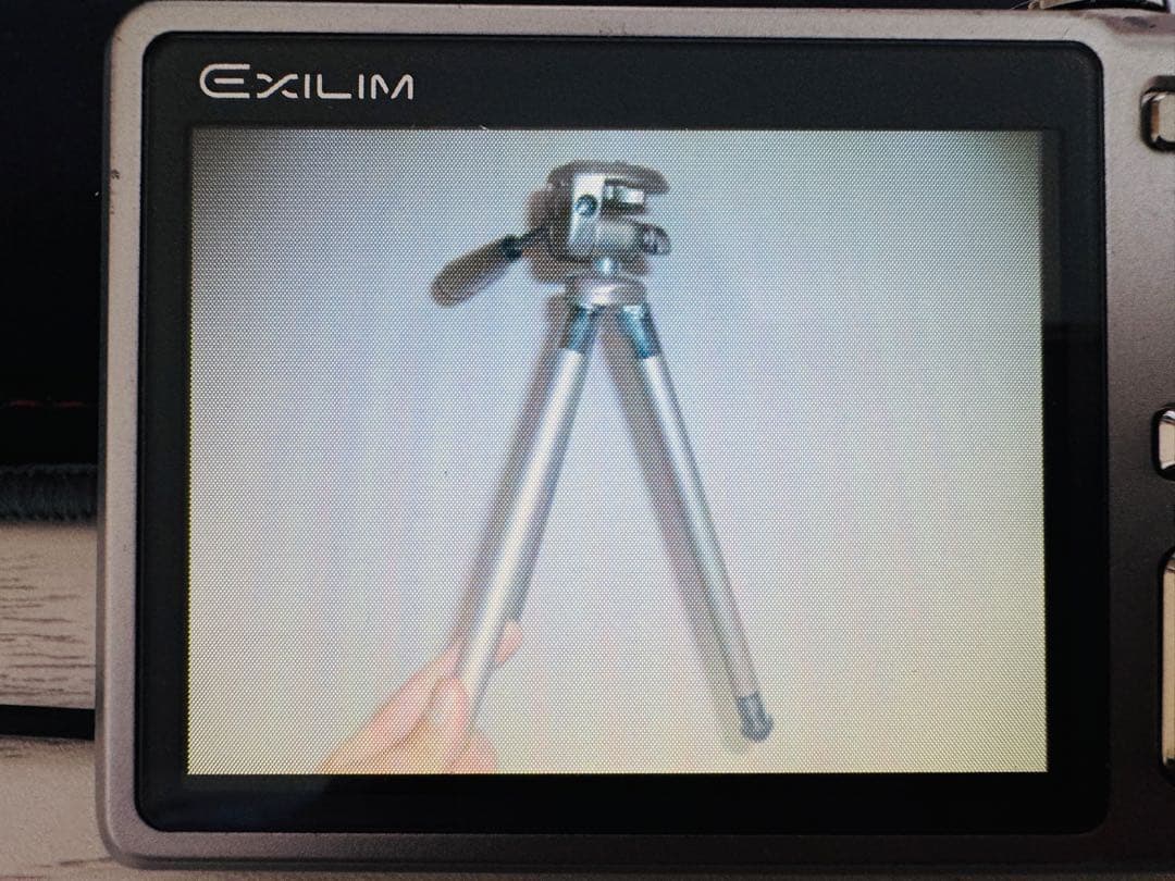 【動作確認済】カシオ EXILM EX-Z500 シルバー コンデジ 箱付