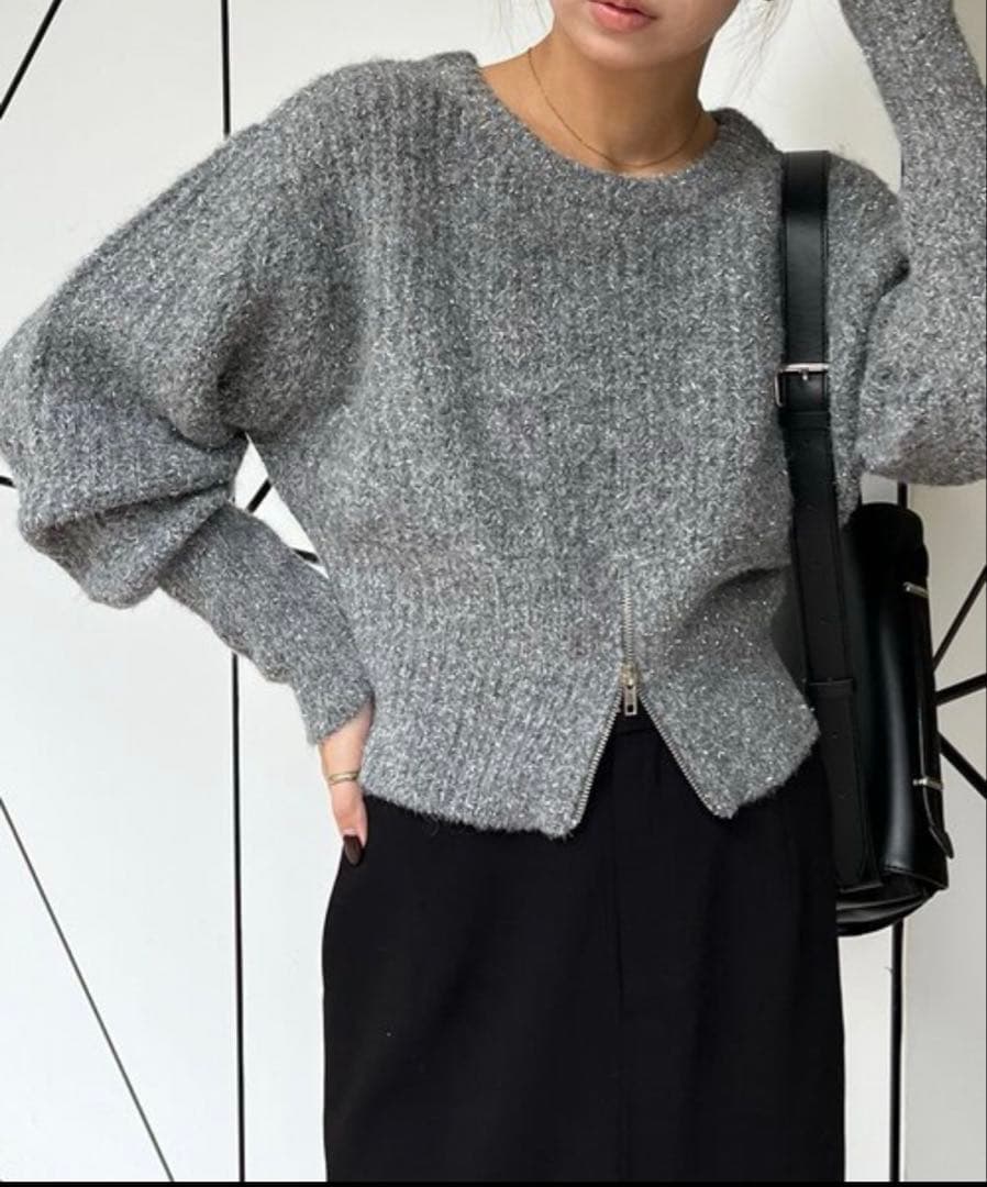 完売　裾ジップ　ラメプルオーバー　グレー　CAPRICIEUX LE'MAGE