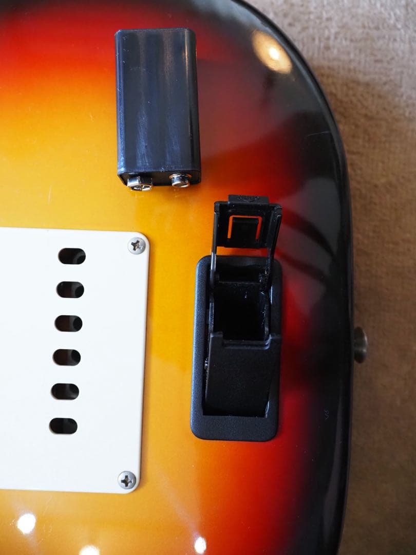 Fender Japan ST-CHAMP 前期型サンバーストアンプ内蔵ギター