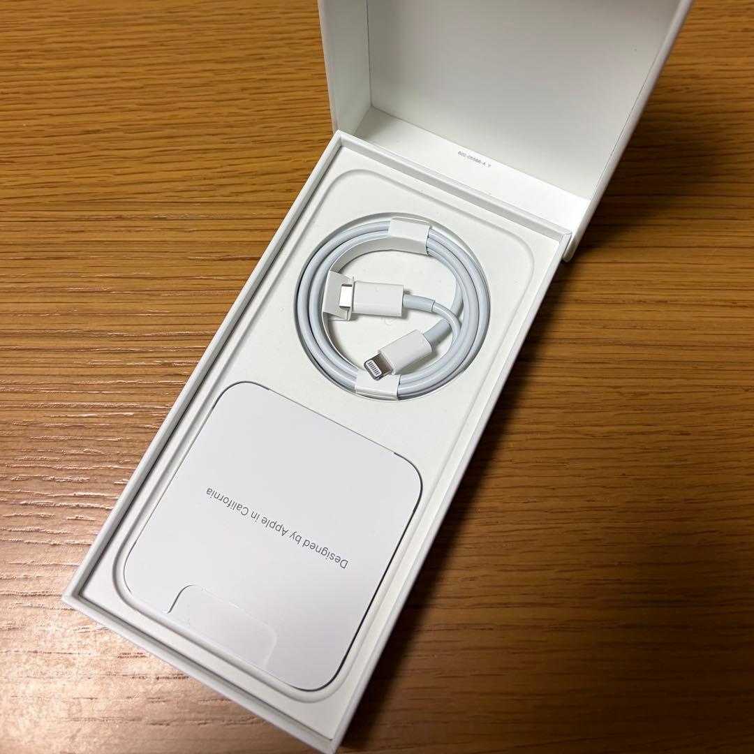 iPhone14本体 128GB ホワイト｜SIMフリー｜付属品あり