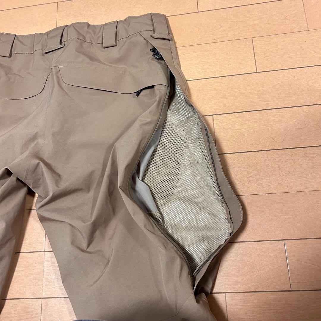 Burton [ak] スノーボードパンツ GORE-TEX ベージュ Lサイズ