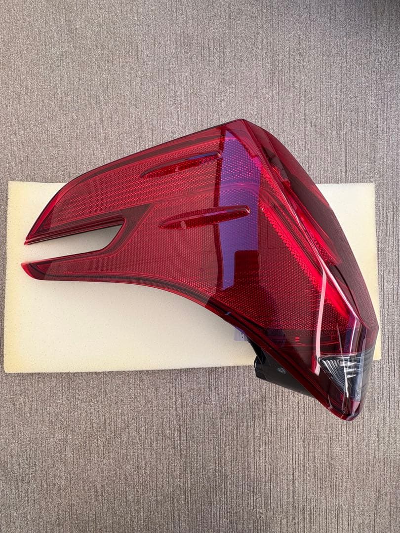 30アルファード前期　純正テールランプ ＋リアガーニッシュ　セット