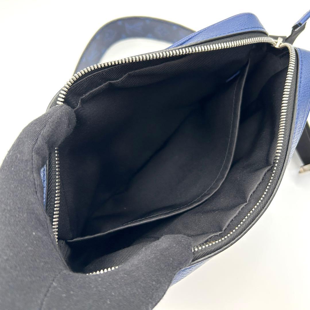 【美品】ルイヴィトン タイガラマ アウトドアメッセンジャー ショルダーバッグ 青