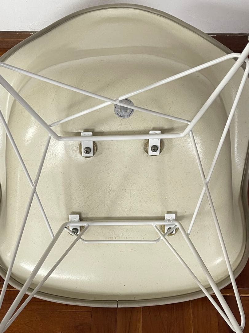 ハーマンミラー イームズ アーム シェルチェア ロッカーベース