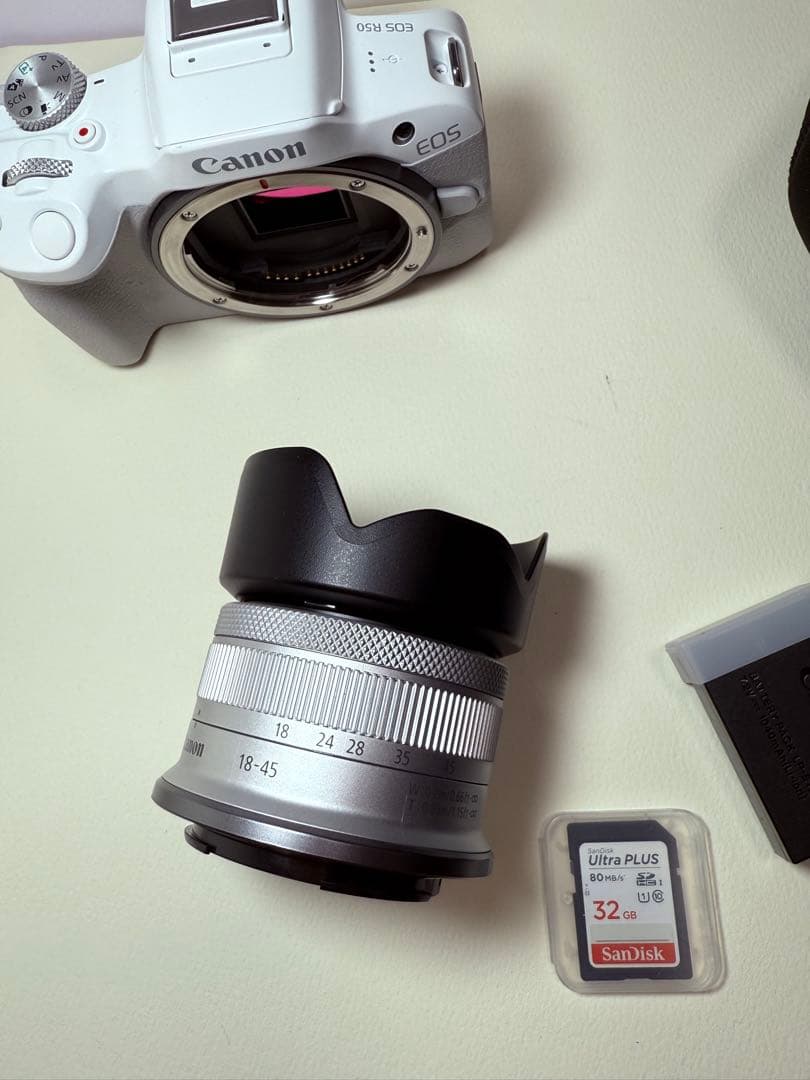 Canon EOS R50+レンズrf 18-45mm+sd card 32gb
