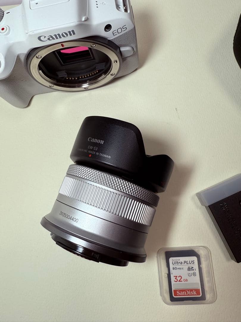 Canon EOS R50+レンズrf 18-45mm+sd card 32gb