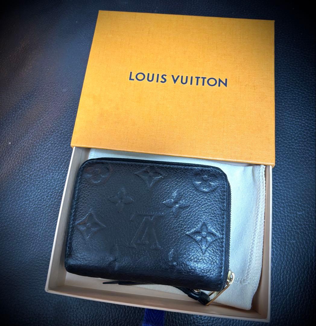 LOUIS VUITTON ブラックレザー財布