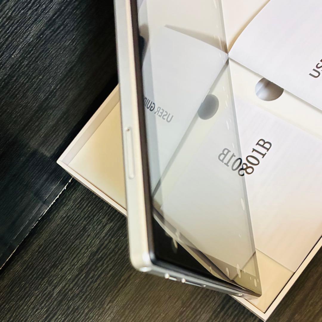 10.1インチ Android 14 OS タブレット128GB ROMシルバー