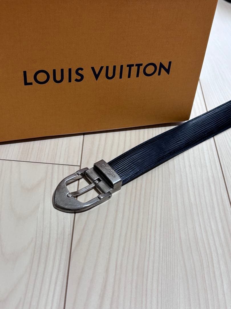 値下げ！ルイヴィトン LOUIS VUITTON ベルト　エピ　44/110