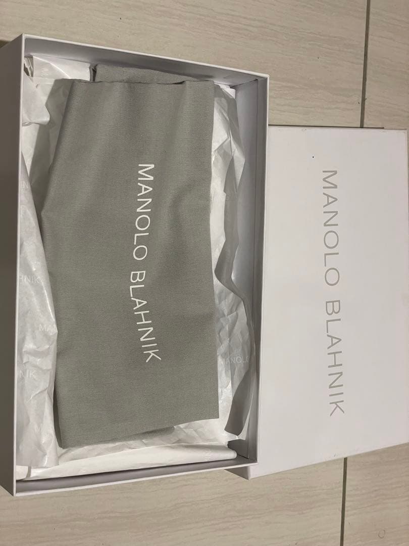 マノロブラニク サイズ38美品