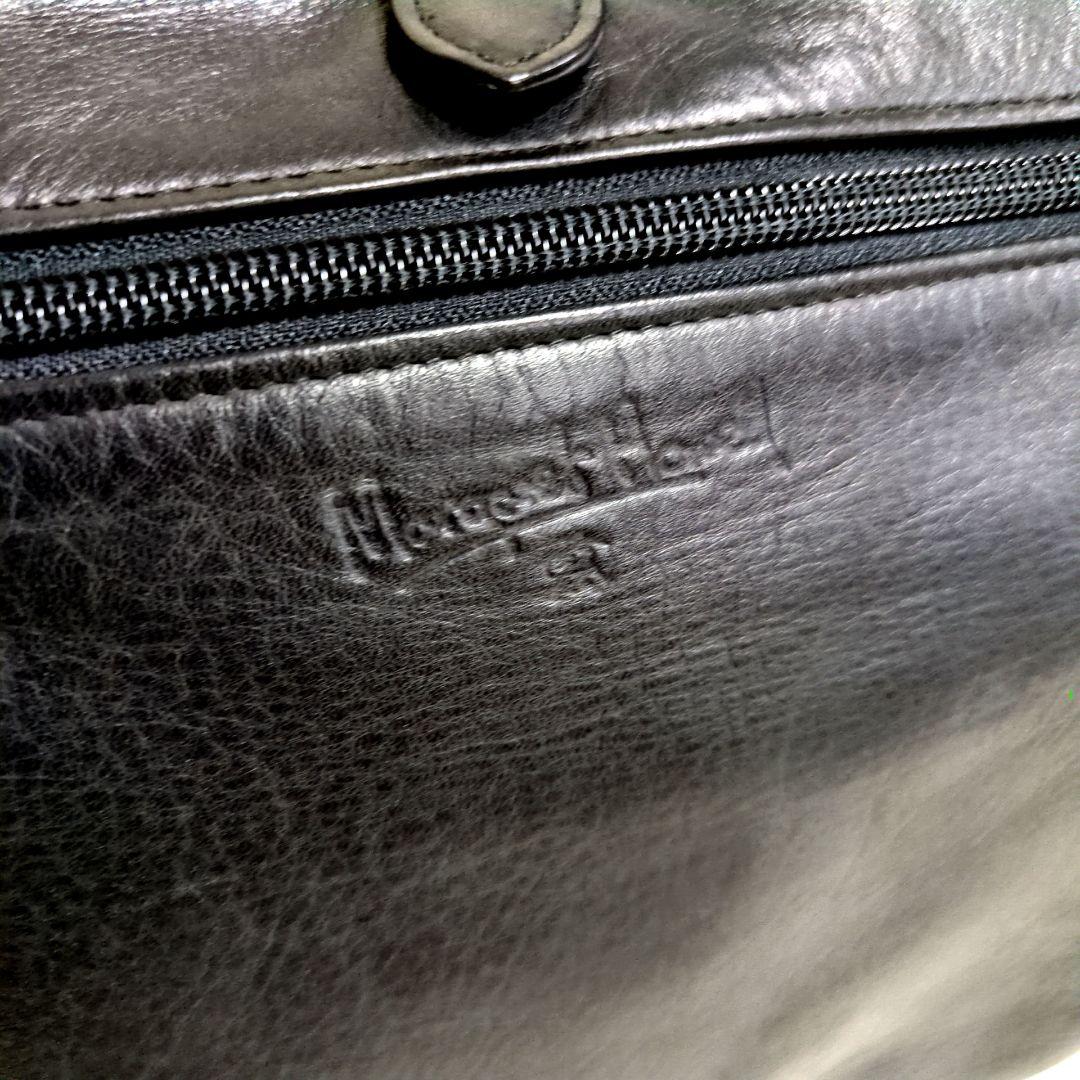 美品✨本革 マーガレットハウエル メッセンジャーバッグ クロスボディ ロゴ型押し