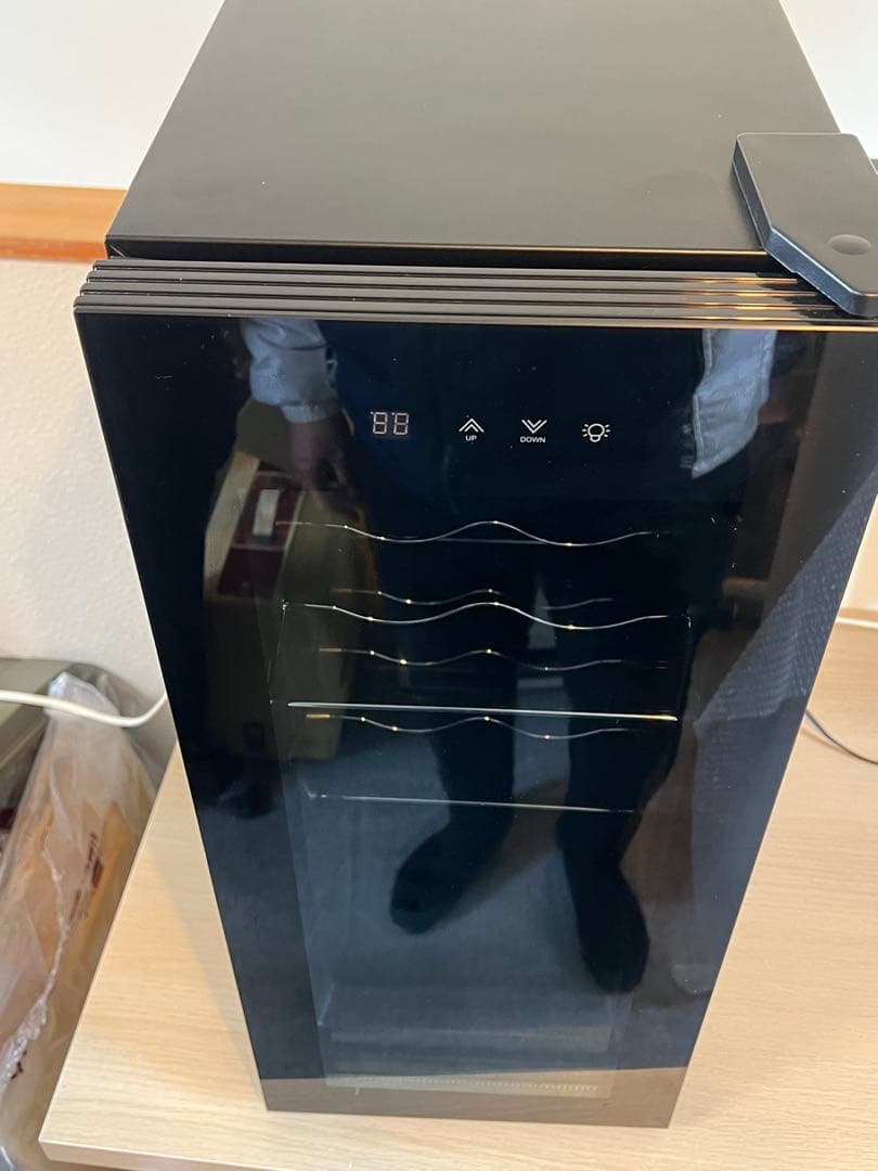 【美品】ワインセラー12ボトル　動作確認済み